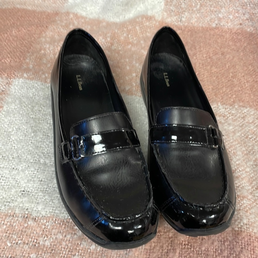 L.L. Bean Women's Slip On Loafers Black Leather , size 8M, Excellent condition!